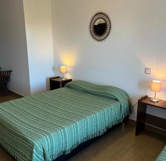 غرفة إقتصادية ثلاثية, Miradouro Da Serra