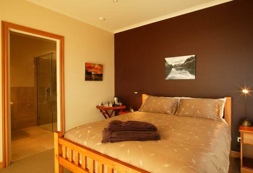 Номер Стандарт Вид на Горы, Parautane Lodge