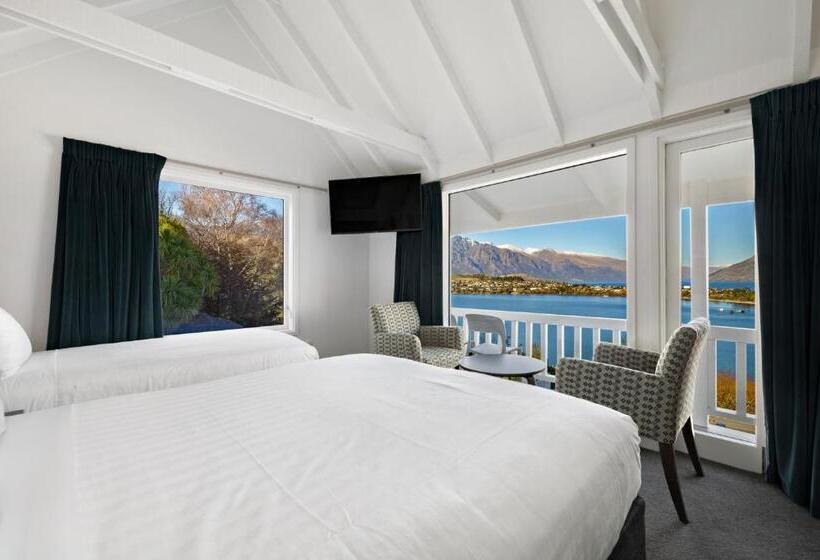 Standard studio with lake view, Lakeview Colonial Motel