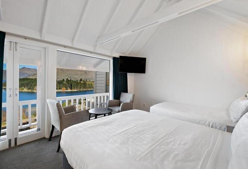 Standard studio with lake view, Lakeview Colonial Motel