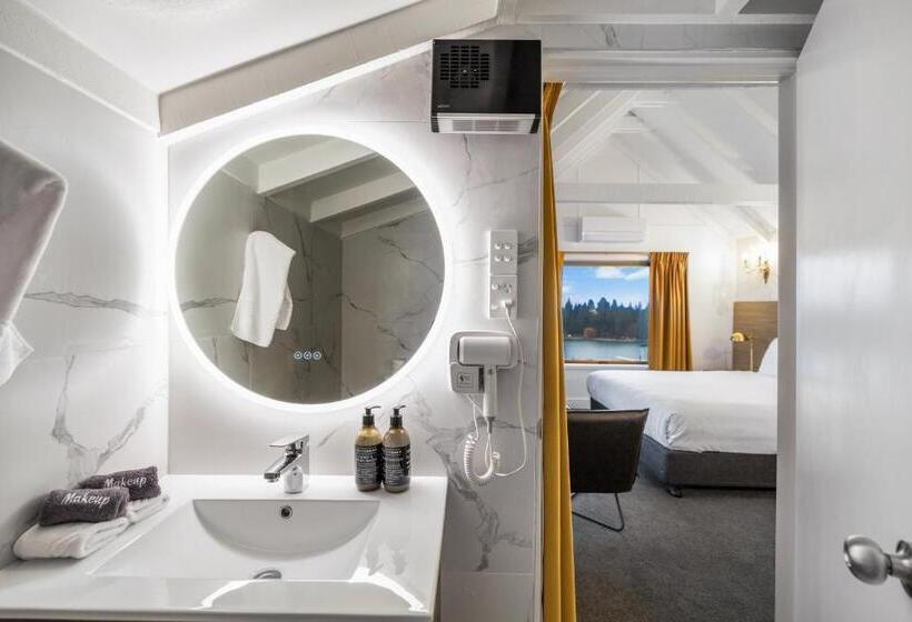 Quarto Familiar, Lakeview Colonial Motel
