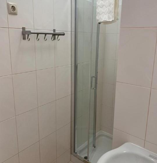 إستوديو قياسى, Guimaraesliving   Hostel & Adventure