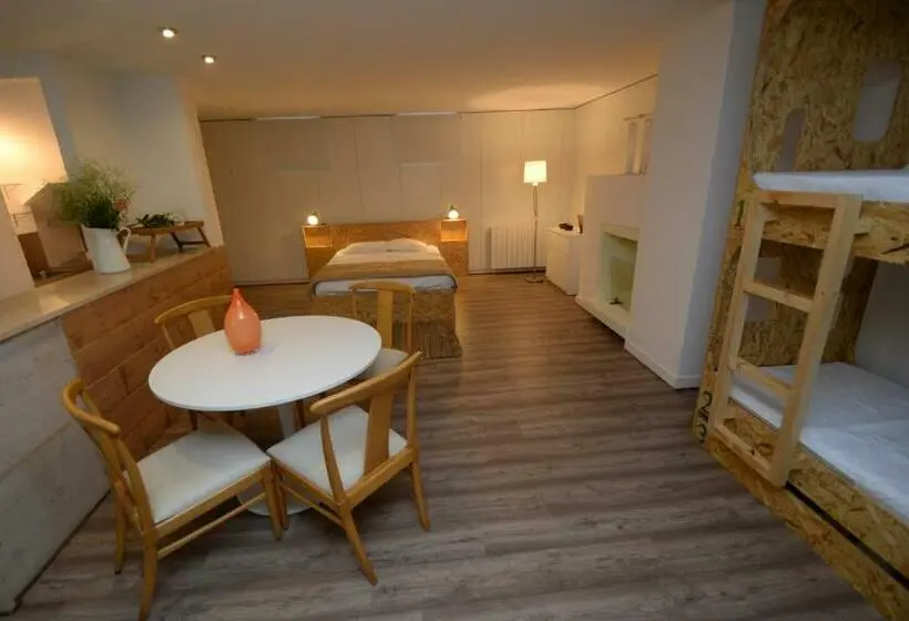 スタンダードスタジオ, Guimaraesliving   Hostel & Adventure