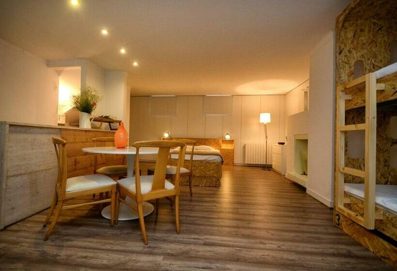 Студия Стандарт, Guimaraesliving   Hostel & Adventure