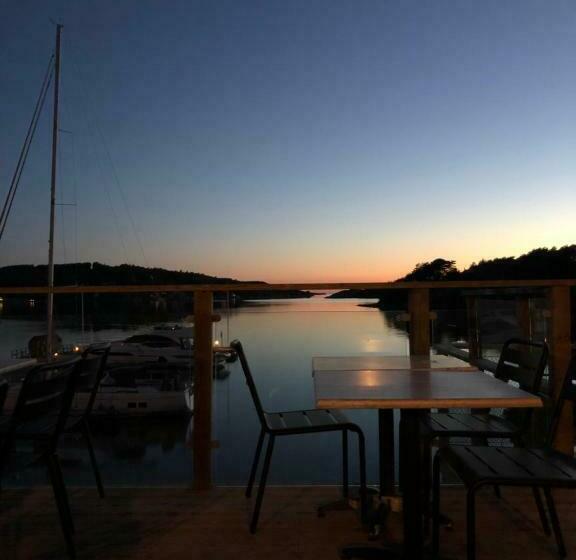 חדר סטנדרט לארבעה נוף לים, Marinan Richters