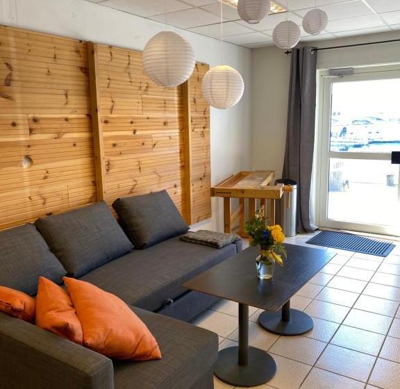 סטודיו משפחתי, Marinan Richters