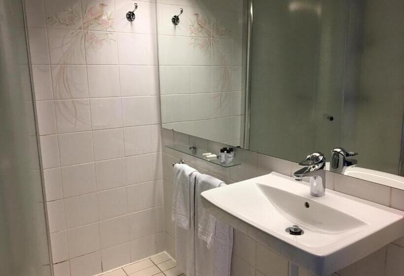 Номер Стандарт Трехместный, Småland