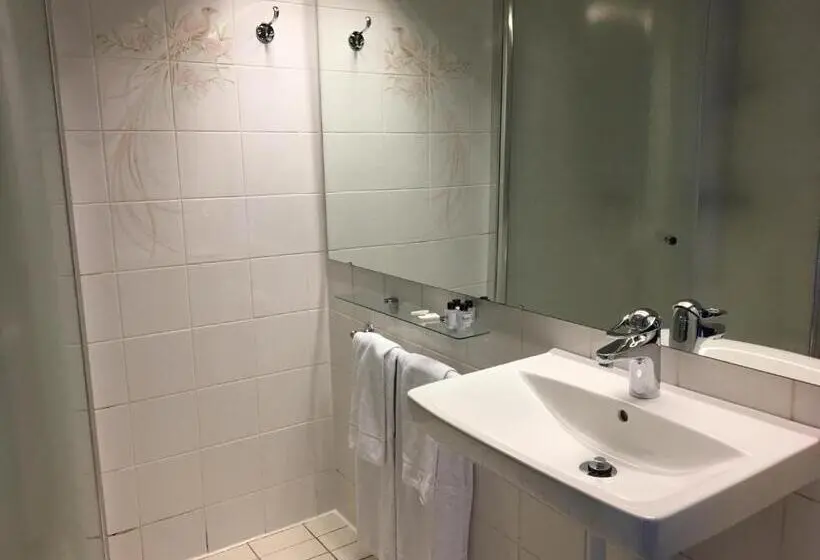 Standard Kolmen Hengen Huone, Småland