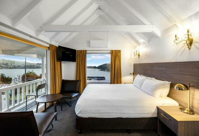 Standard studio with lake view, Lakeview Colonial Motel