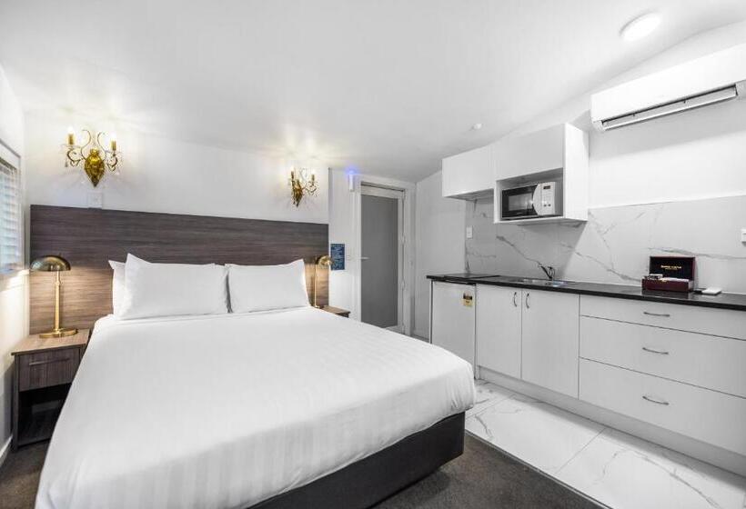 Студия Deluxe, Lakeview Colonial Motel