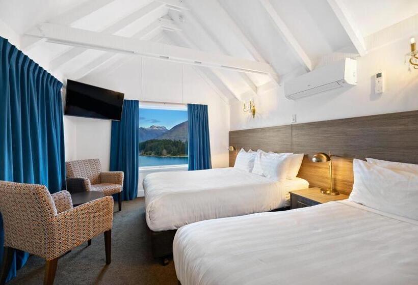 Standard studio with lake view, Lakeview Colonial Motel