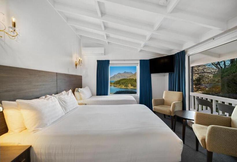 Standard studio with lake view, Lakeview Colonial Motel