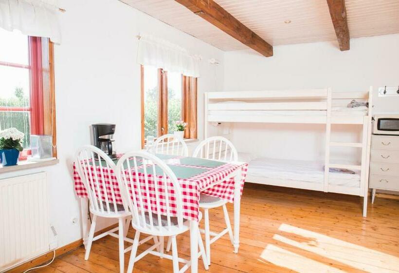 패밀리 룸 공용 욕실, Landet Bed And Breakfast