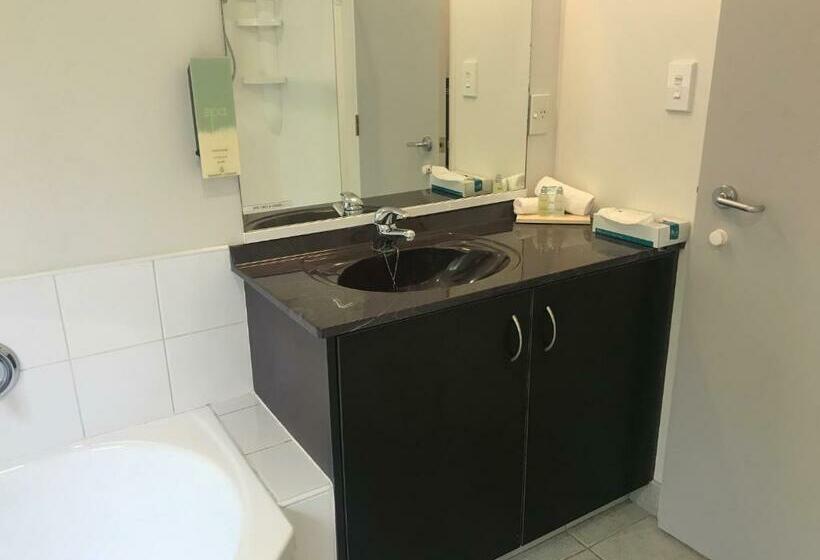 Апартаменты 2 Спальни, Claremonte Motor Lodge