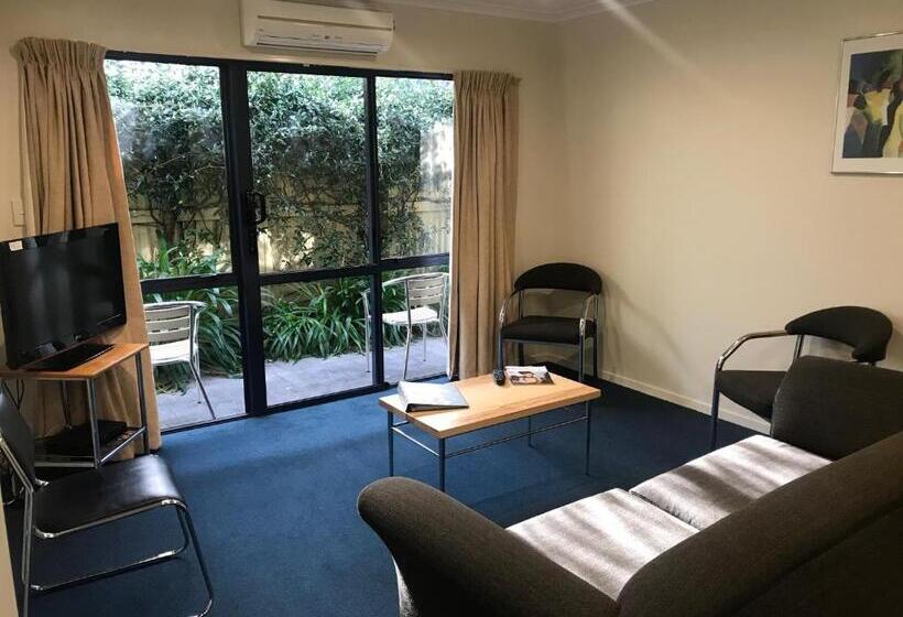 Апартаменты 2 Спальни, Claremonte Motor Lodge