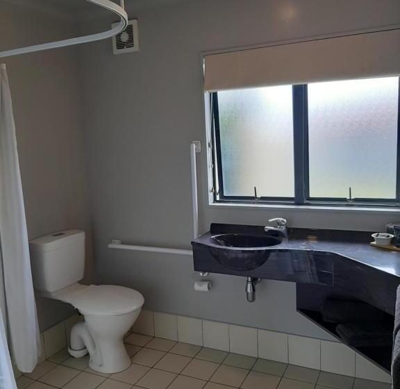 Студия Стандарт, Claremonte Motor Lodge