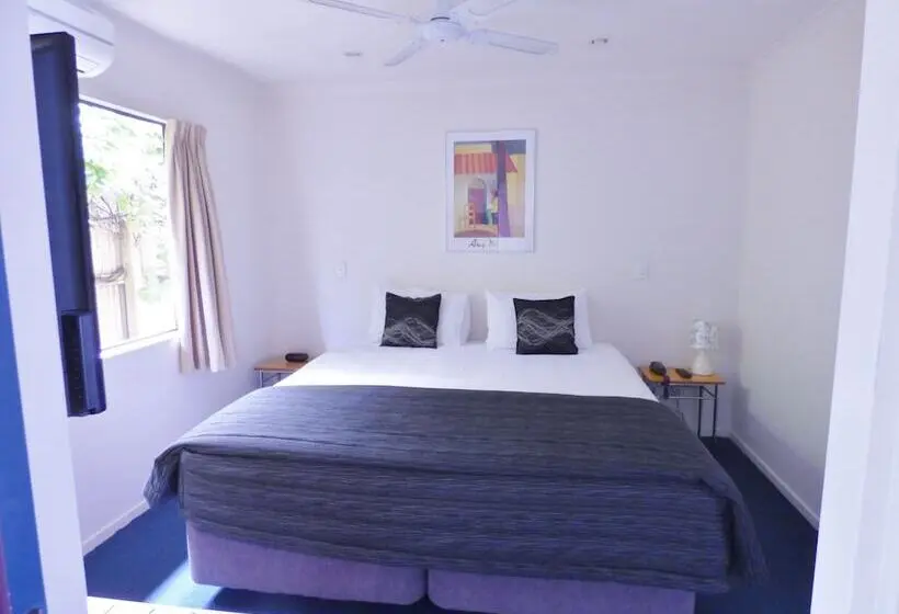 Standard-studio, Claremonte Motor Lodge