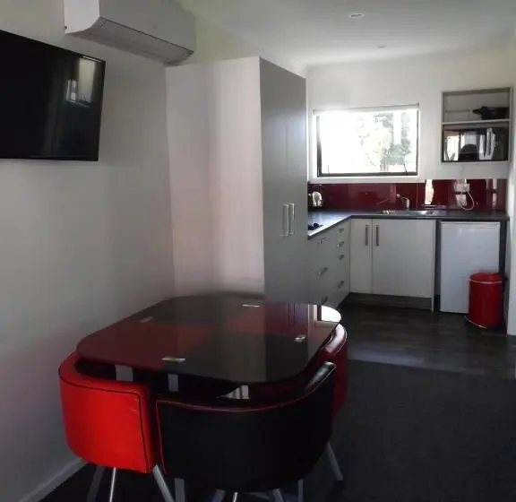 スーペリアスタジオ, Gateway Motor Lodge  Wanganui