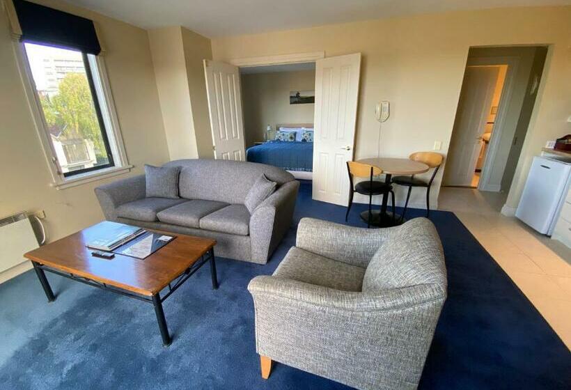 סוויטה אקזקיוטיב, Motel On York