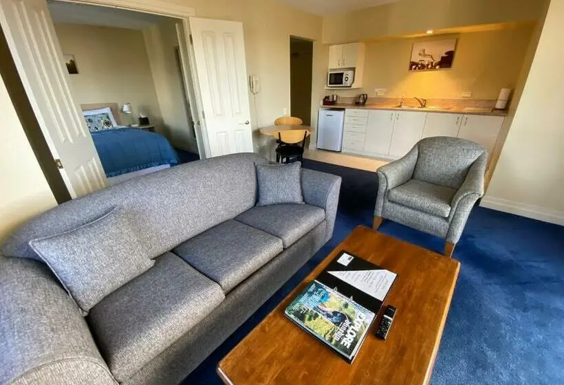 سوییت اجرایی, Motel On York