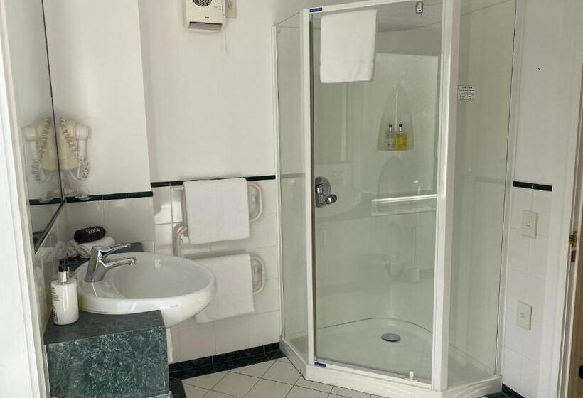 سوییت لوکس, Motel On York