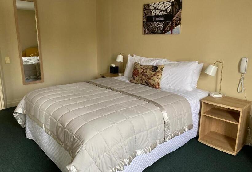 סוויטה דלוקס, Motel On York