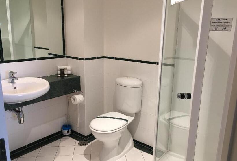 חדר סטודיו סטנדרד, Motel On York