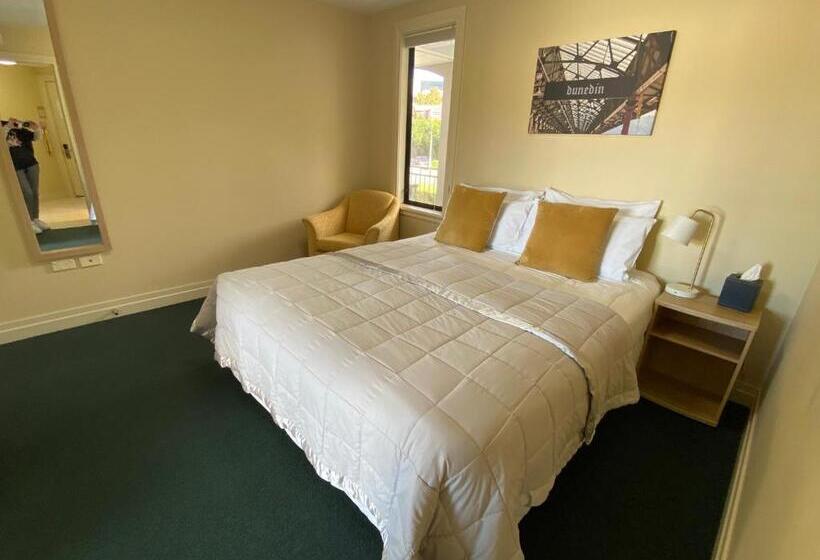 סוויטה, Motel On York