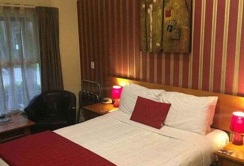 스탠다드 스튜디오, Shades Of Arrowtown