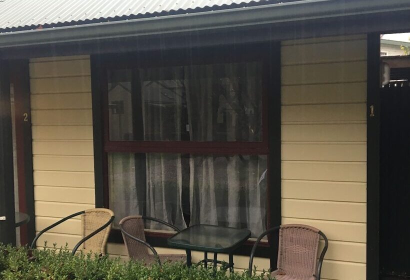 스탠다드 스튜디오, Shades Of Arrowtown