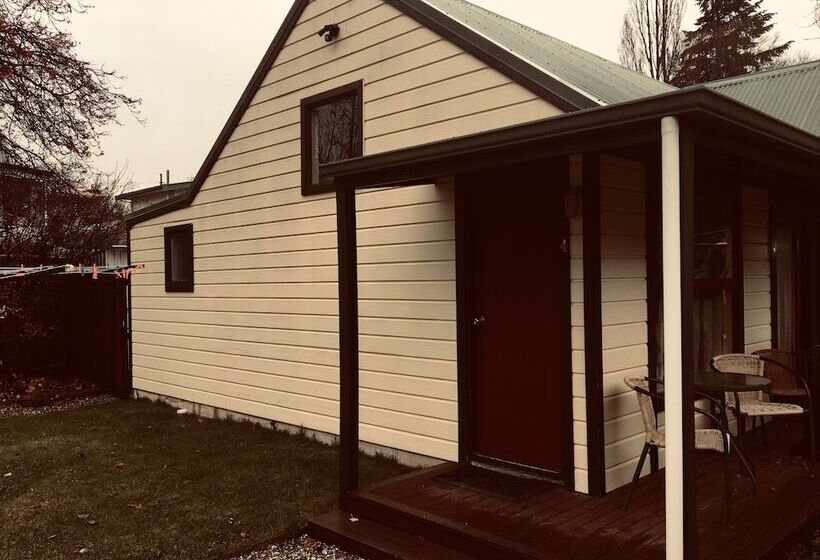 스탠다드 스튜디오, Shades Of Arrowtown