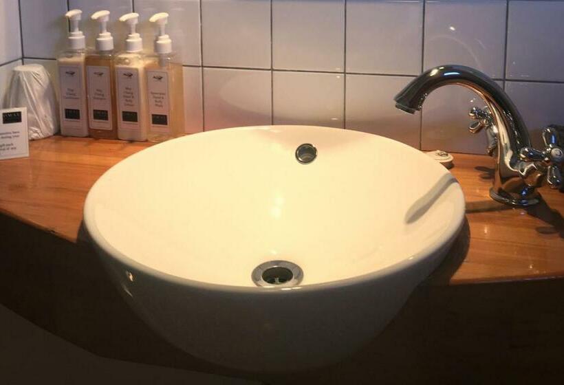 إستوديو ديلوكس, Omau Settlers Lodge Motel