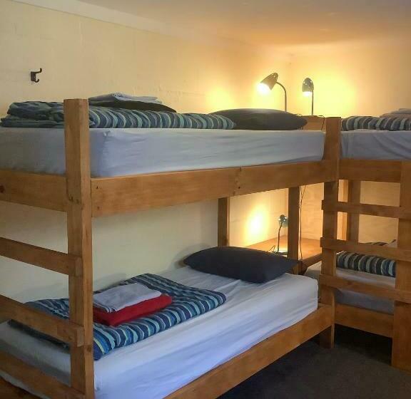 共用房间的床, Punakaiki Beach Hostel