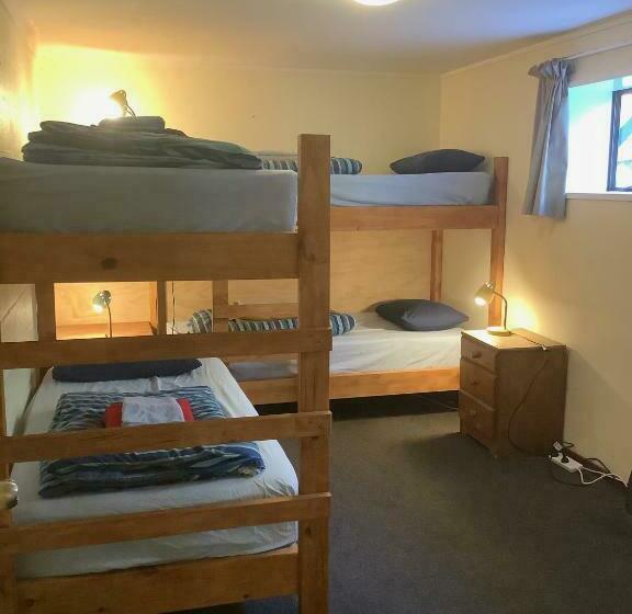 共用房间的床, Punakaiki Beach Hostel