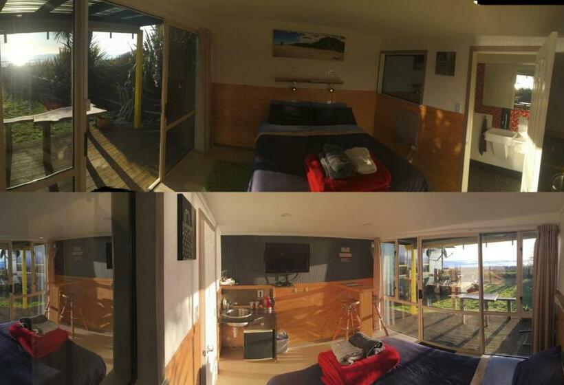 Номер Deluxe Вид на Море, Punakaiki Beach Hostel