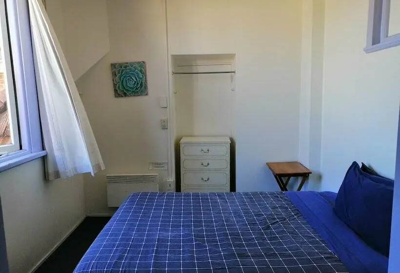 バス共有のスタンダードルーム, Stafford Gables Hostel