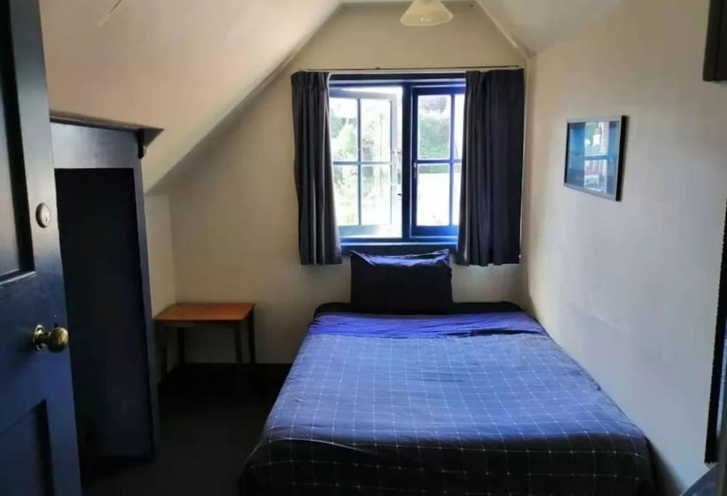 带共用浴室的标准房间, Stafford Gables Hostel