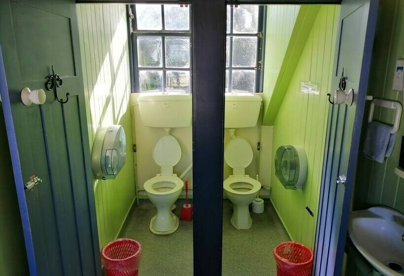 带共用浴室的标准房间, Stafford Gables Hostel