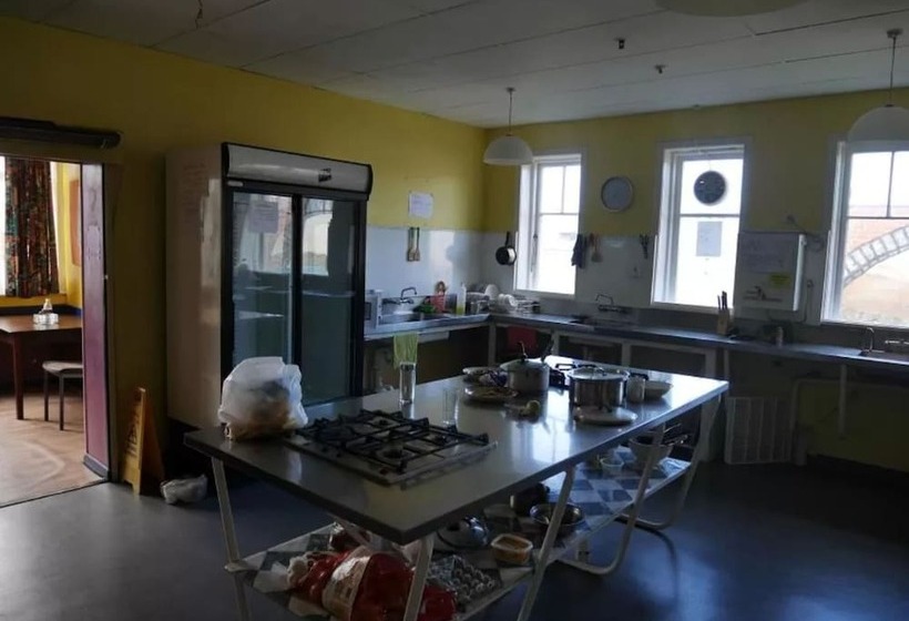 带共用浴室的标准房间, Stafford Gables Hostel