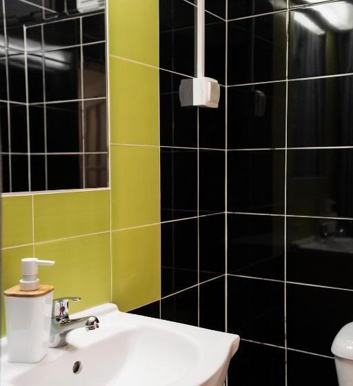 اتاق استاندارد یک نفره, Burgos Guest House