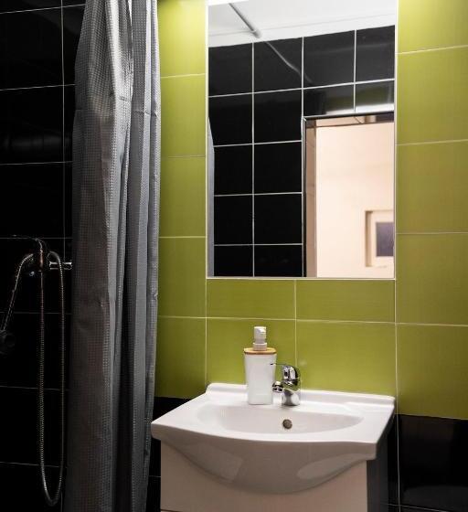 اتاق استاندارد یک نفره, Burgos Guest House
