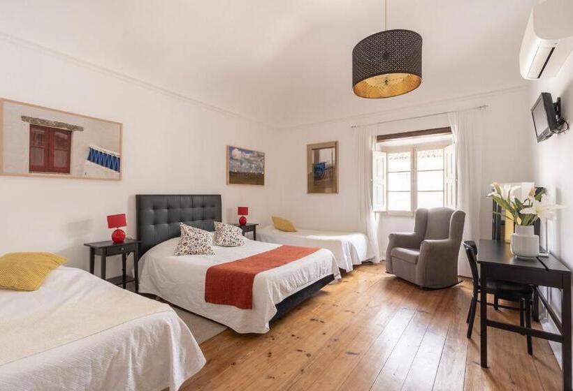 اتاق استاندارد چهار تخته, Burgos Guest House