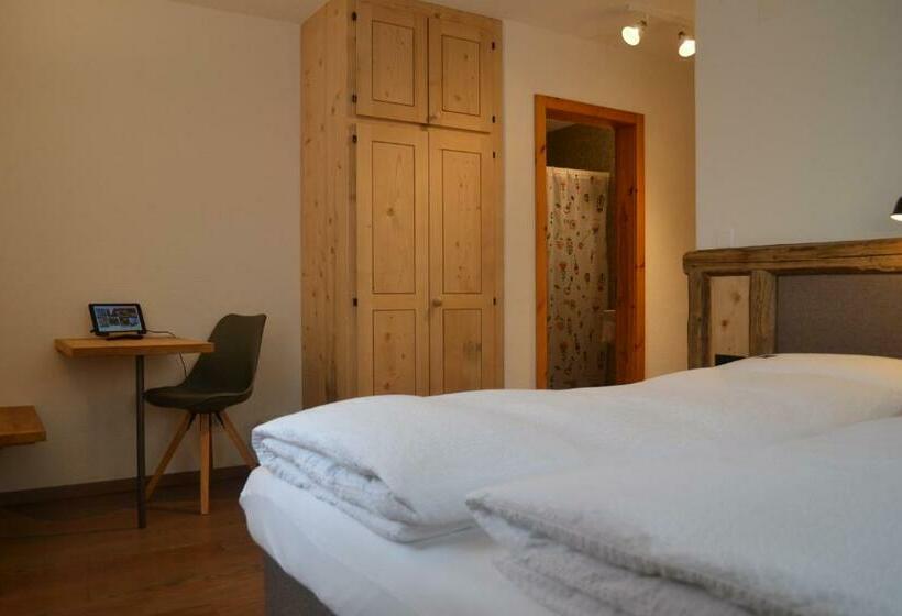 غرفة قياسية, B&b Chasa Arfusch