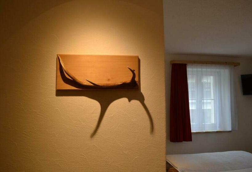 غرفة قياسية, B&b Chasa Arfusch