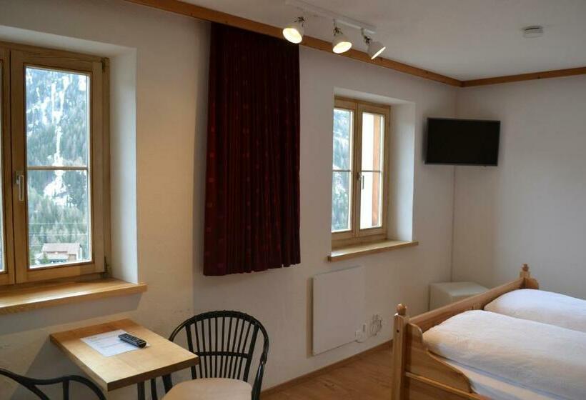 غرفة قياسية, B&b Chasa Arfusch