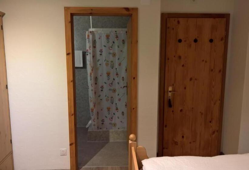 غرفة قياسية, B&b Chasa Arfusch