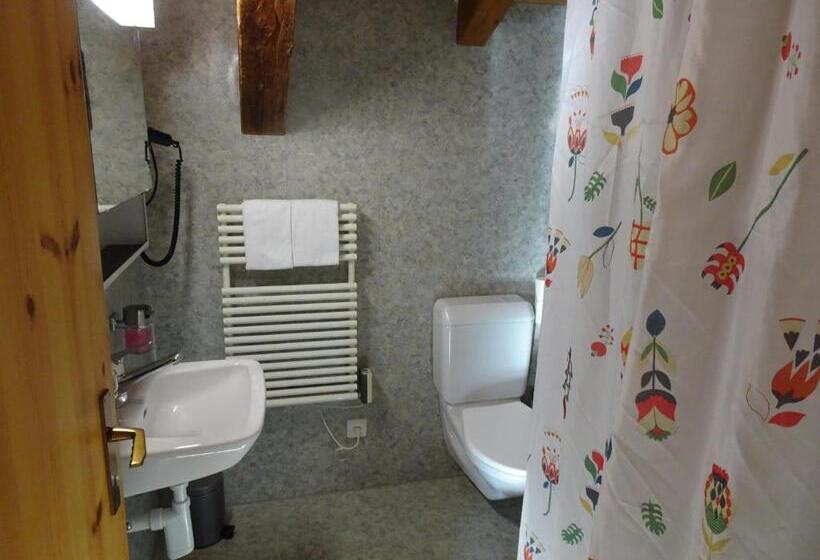 غرفة قياسية, B&b Chasa Arfusch