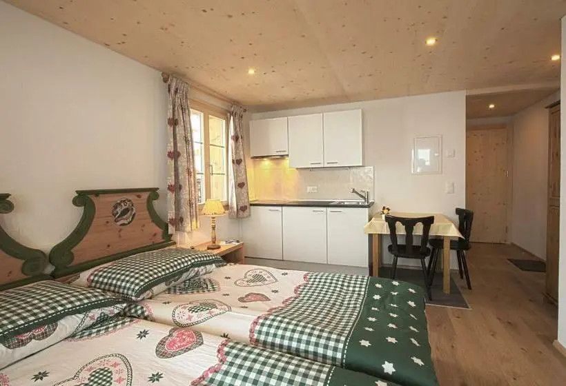 Standard-studio, B&b Panorama