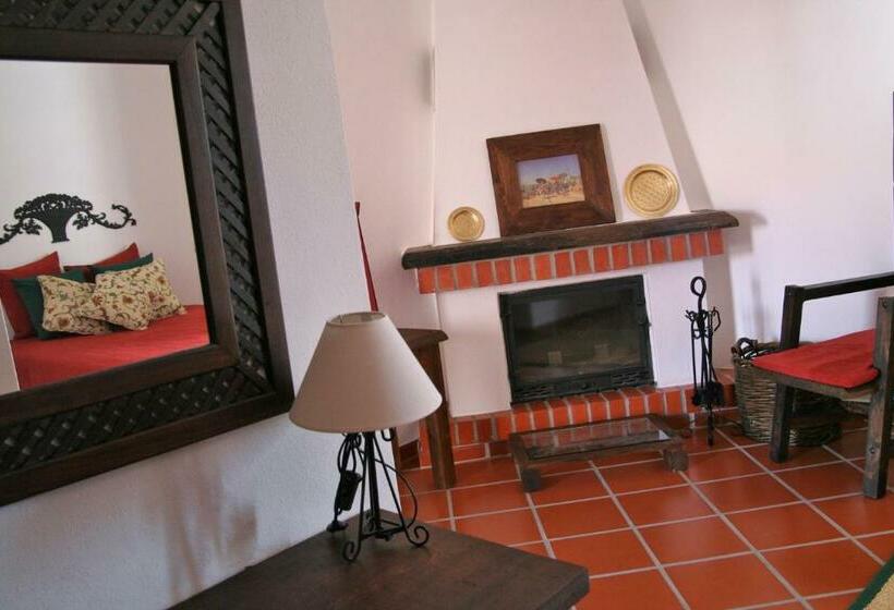 סוויטה, Alojamento Pero Rodrigues