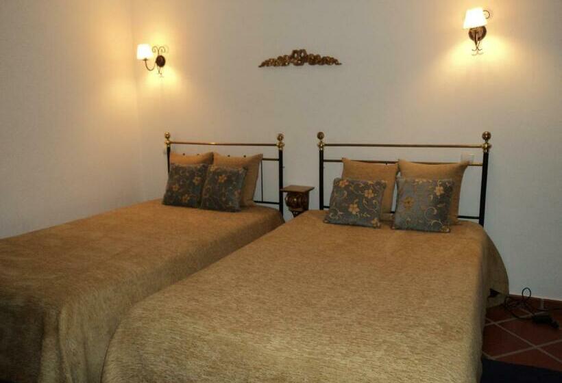 小型套房, Alojamento Pero Rodrigues